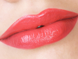 Review & Swatches: Guerlain Kiss Kiss Lipstick for Fall 2014 ...